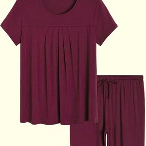 Latuza Maroon Women’s Pleated Loungewear Top and Capris Pajamas Set 4XL